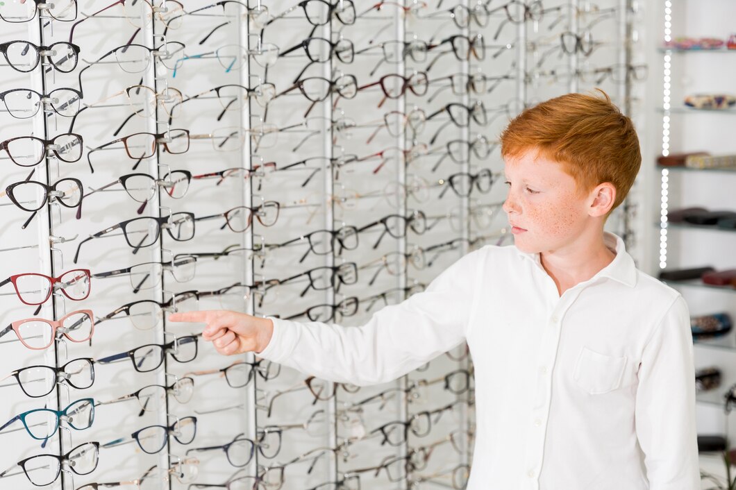 Jak dobrać dla siebie okulary korekcyjne – poradnik dla początkujących